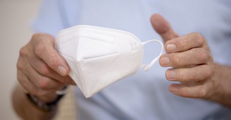 Rząd zniesie obowiązek noszenia maseczek. Znamy prawdopodobny termin