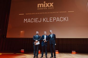 Maciej Klepacki z nagrodą IAB Polska