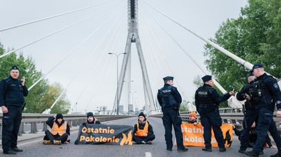 Ostatnie Pokolenie w akcji. Aktywiści blokują mosty