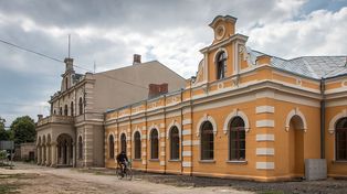 Historyczny dworzec w Aleksandrowie Kujawskim z szansą na drugie życie. Miasto podpisało umowę z Grupą Arche