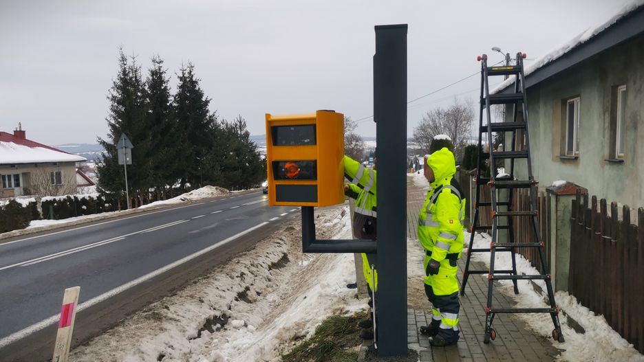 Wymiana fotoradarów właśnie się rozpoczęła