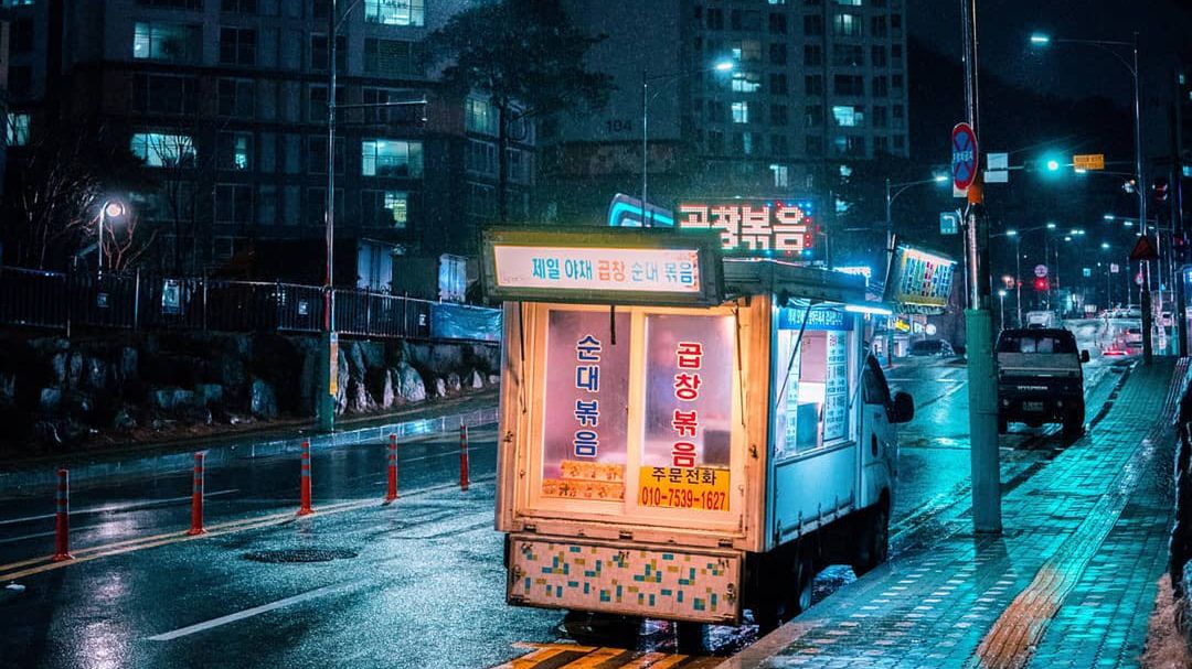 Plan filmowy ”Łowcy androidów”? Nie! To futurystyczne ulice Seulu 1