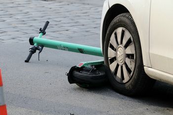 Żary: Potrącenie nastolatka na pasach. Na miejsce wezwano służby
