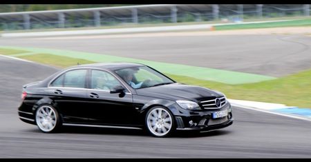 Patrzy z góry na SLS-a – Carlsson C 63 AMG CK 63 RSR (2011)