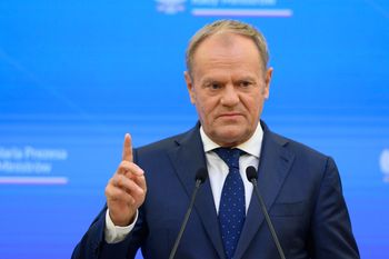 Świętują po ostatnim sondażu, a nie powinni [OPINIA]