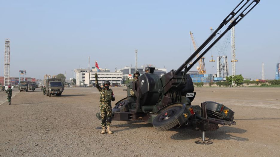 Holowana armatka Oerlikon GDF należąca do indonezyjskich Marines.