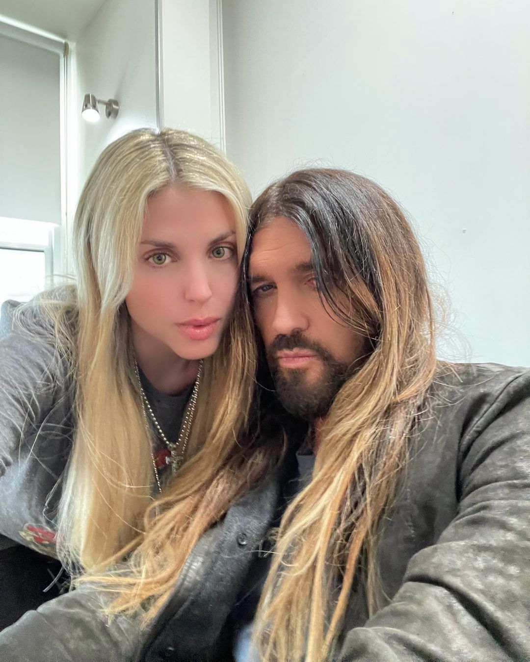 Billy Ray Cyrus i jego nowa, dużo młodsza ukochana