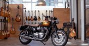 Triumph i Gibson pokazali efekt współpracy – motocykl i gitara do kompletu