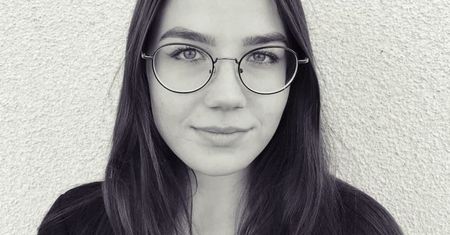 Tragedia w Ostrzeszowie. 17-latka weszła na tory mimo szlabanu