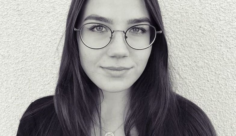 Tragedia w Ostrzeszowie. 17-latka weszła na tory mimo szlabanu