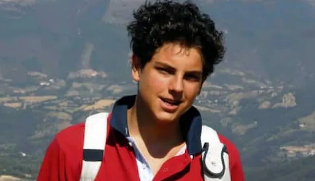 Włosy 15-latka za tysiące euro. Interwencja biskupa. Mówi o diable