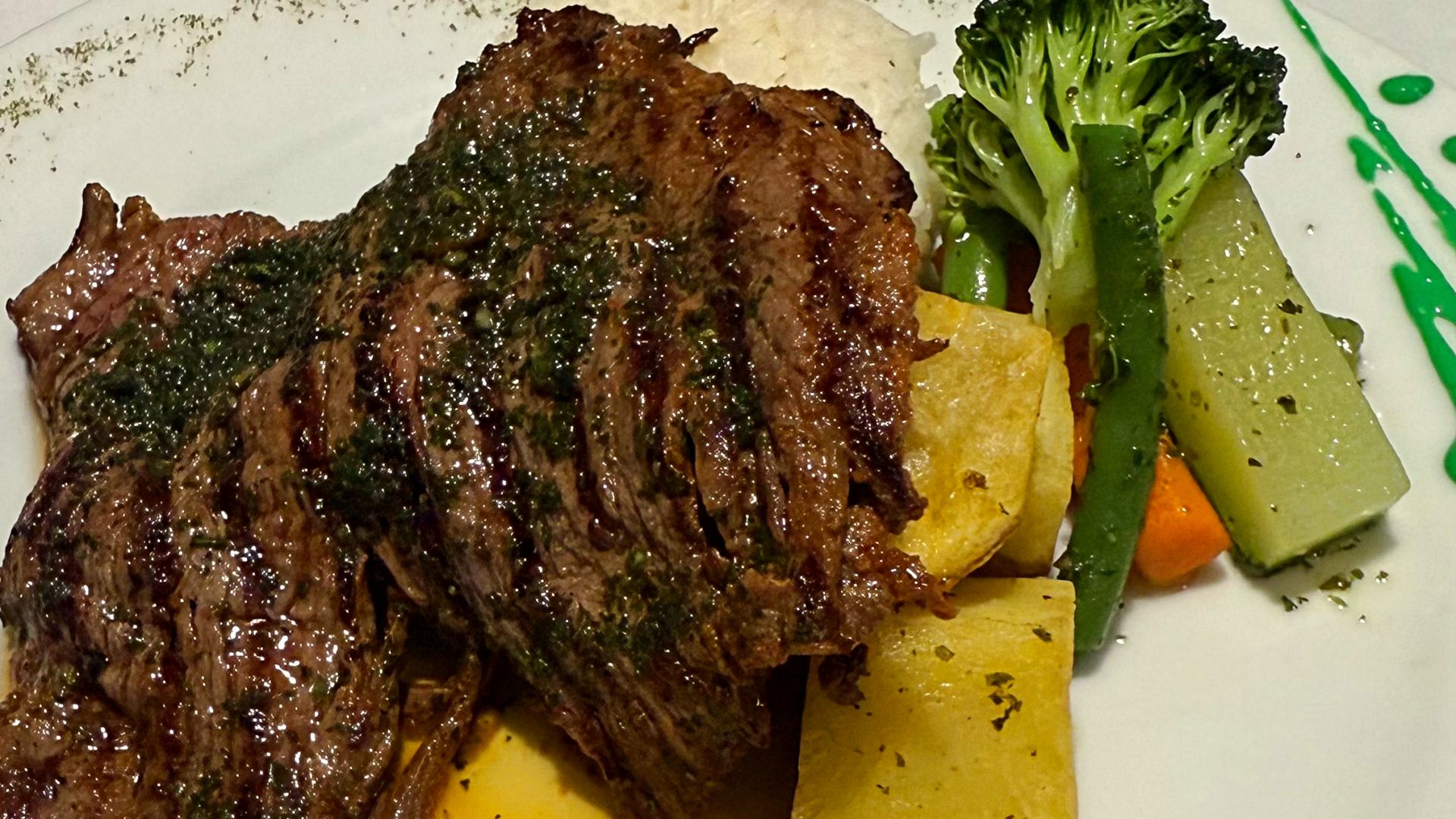 Białko ma realny wpływ na tempo metabolizmu i poziom sytości.