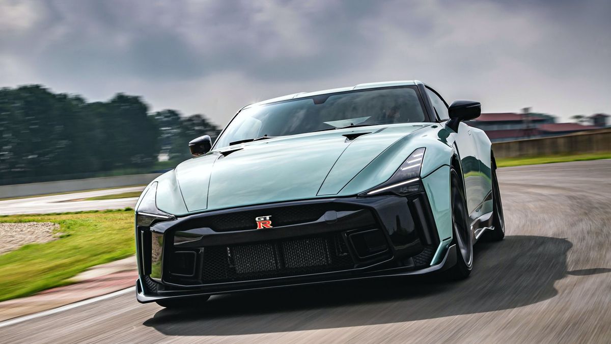 Pod nietypowym nadwoziem kryje się Nissan GT-R Nismo