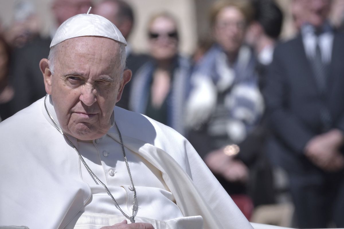 Ksiądz, który obraził papieża Franciszka, został ekskomunikowany