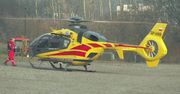 Groźny wypadek na DK15. W aucie czworo dzieci, na miejsce wezwano śmigłowiec LPR