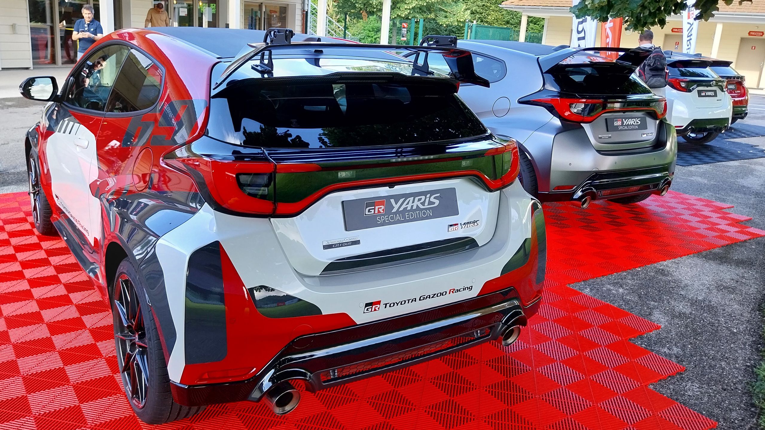 Toyota GR Yaris w wersjach Kalle Rovanperä oraz Sébastien Ogier