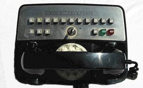 Jak wyglądały przenośne telefony w 1964 roku? 2