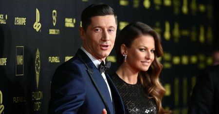 Anna Lewandowska w oszałamiającej sukni Dolce&Gabbana za 25 tysięcy wspiera Roberta na gali Złotej Piłki (ZDJĘCIA)