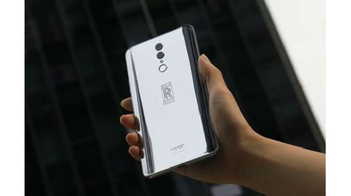 #wSkrócie: Alcatel 5V oficjalnie, Honor Note 10 w wersji Rolls Royce i Leagoo S10 5