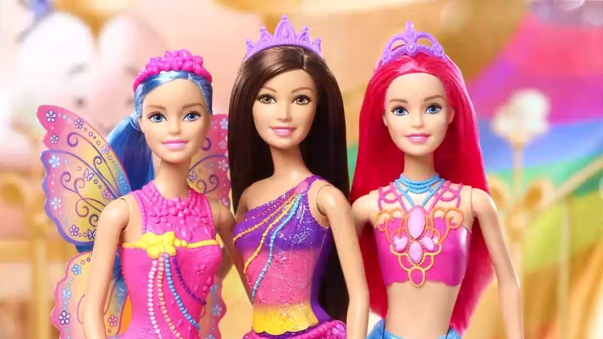 Jak powstają zdjęcia produktowe lalek Barbie? 1