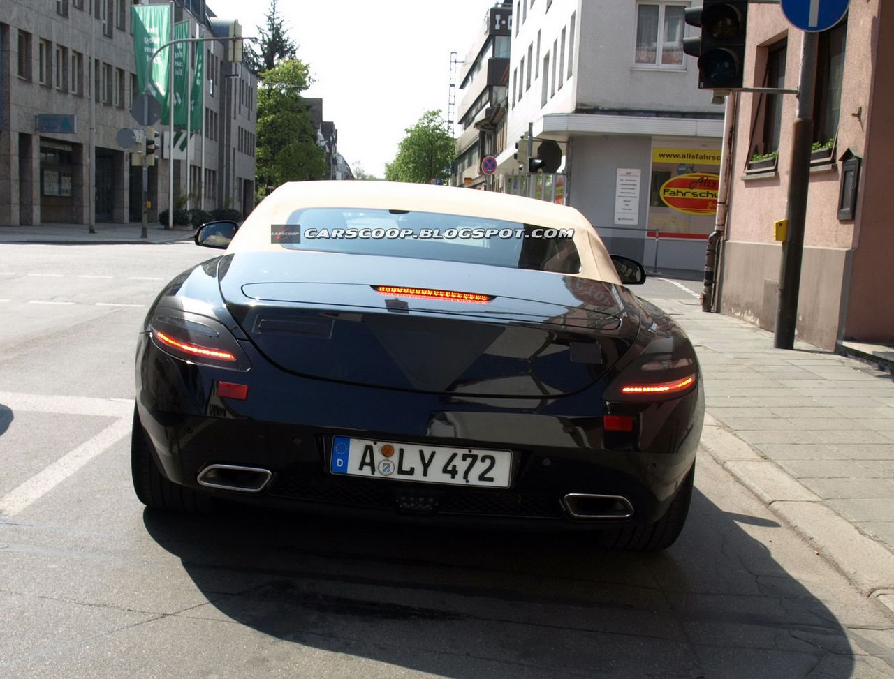 Mercedes SLS AMG Roadster 2012