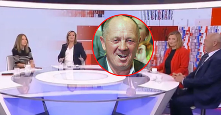 "Do Ikei, po pudełka". Poseł śpiewał w TVP Info