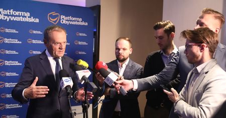 Donald Tusk zapowiada inicjatywę w sprawie prądu. "Złożymy projekt zamrażający ceny"
