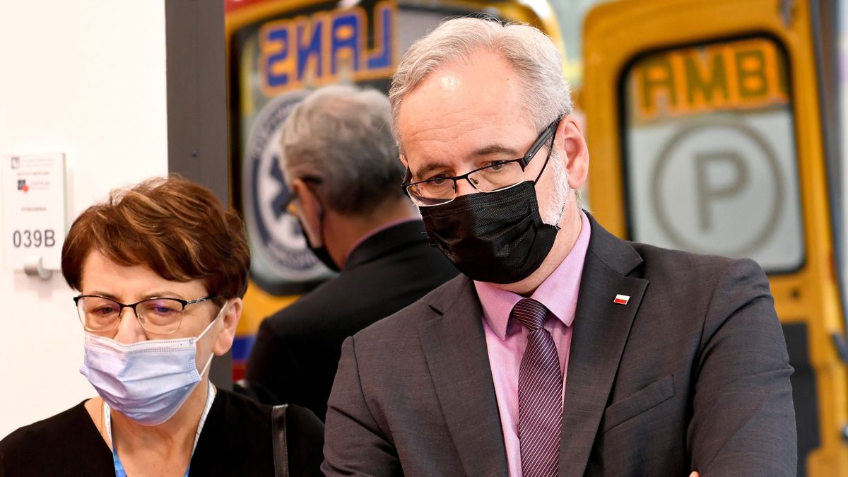 Adam Niedzielski zapowiedział, że niedługo pojawi się regulacja dotycząca możliwość sprawdzania zaszczepienia pracowników przez pracodawców