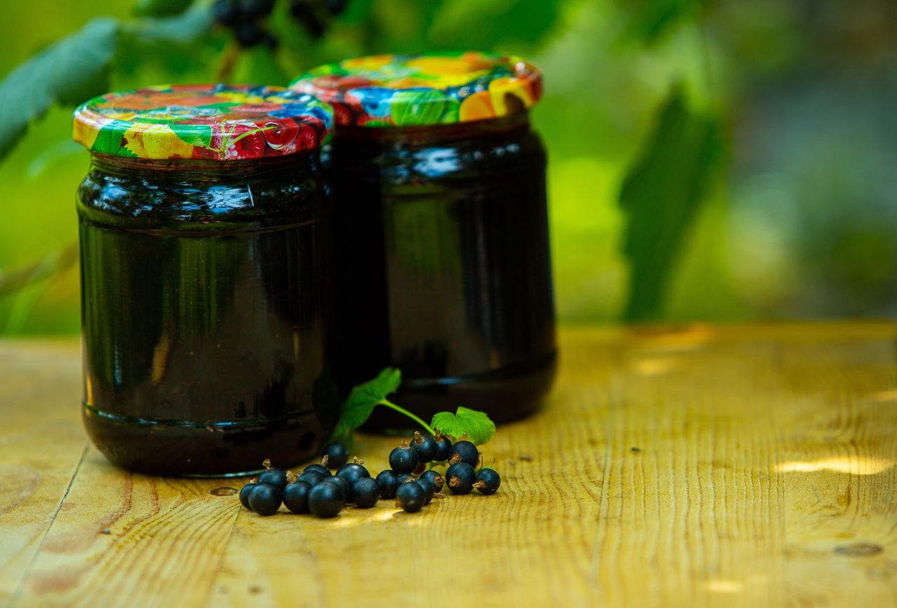 Doskonały dodatek do naleśników i ciast. Zrobisz go z dwóch składników