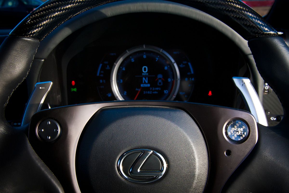 Lexus LFA w Silverstone - konkurs Facebook