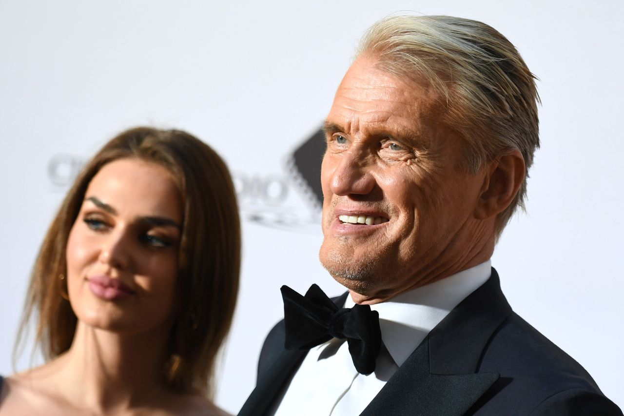 Dolph Lundgren has become involved with a partner who is 39 years younger. The actor does not hide his enthusiasm.