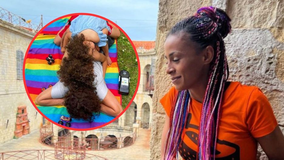 Aleksandra Szwed bawi się z dziećmi na kocu