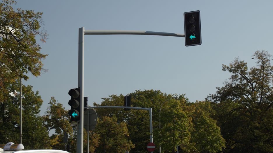 Strzałka w lewo. Kierowcy nie wiedzą, czy można zawracać