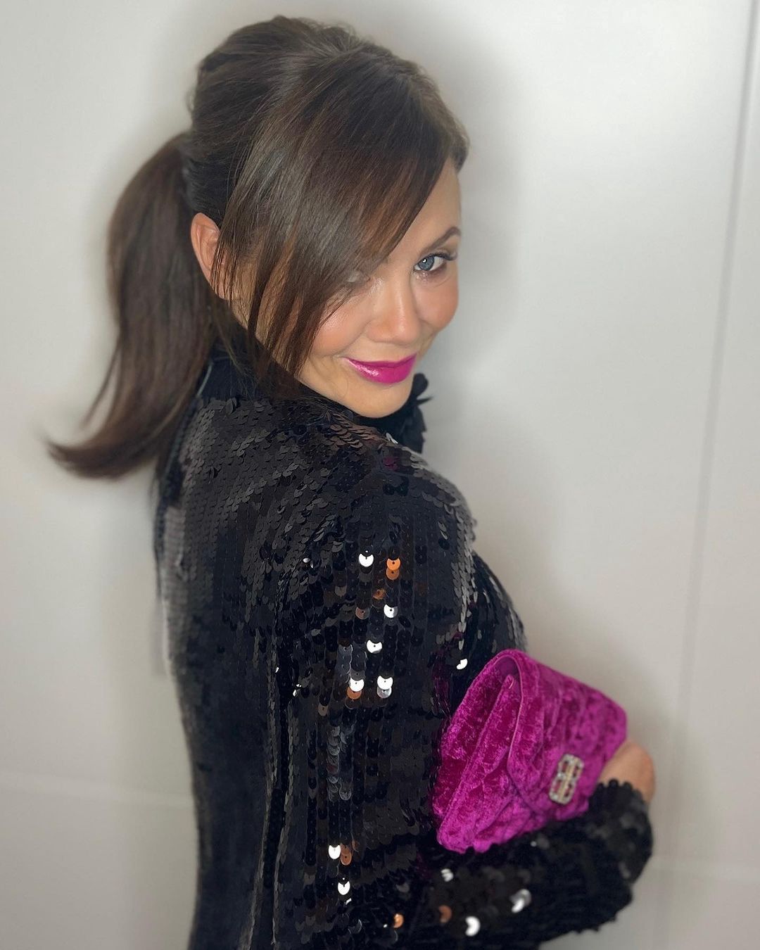 Kinga Rusin relacjonuje imprezę. Dziennikarka pozbyła się kul