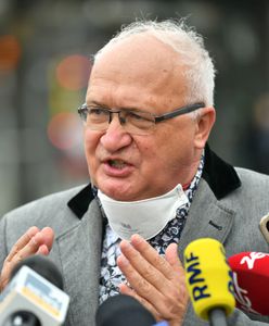 Prof. Krzysztof Simon w reklamie. "Promowałem polskie maseczki, nie chińskie"