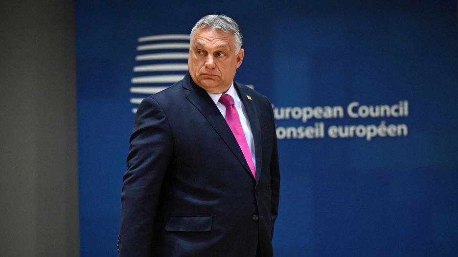 Premier Victor Orban w Brukseli
Hungary's Prime Minister Viktor Orban arrives for a special meeting of the European Council at The European Council Building in Brussels on May 30, 2022. (Photo by Emmanuel DUNAND / AFP)
EMMANUEL DUNAND