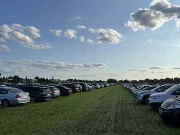 Antidotum Airshow 2025. Tysiące samochodów przed lotniskiem w Lesznie