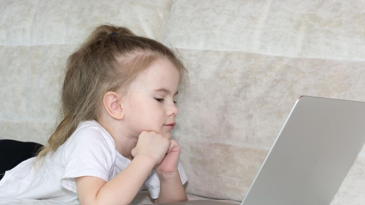 Internet – błogosławieństwo i niebezpieczeństwo. Jak chronić dzieci i mądrze korzystać z sieci?
