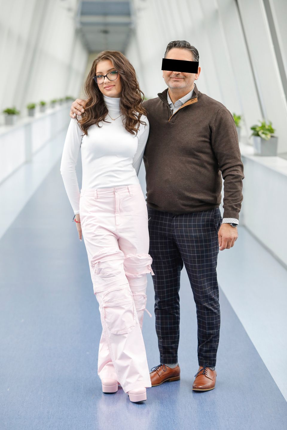 Viki Gabor, Dariusz G.