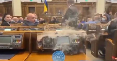 Panel nagle zapłonął. Pożar w ukraińskim parlamencie
