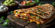 Lawasz z kurczakiem – domowy fast food w orientalnym stylu