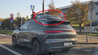 Dziwny box na dachu chińskiego auta. To nie bagażnik dachowy, a specjalna opcja