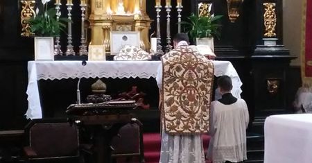 Koronawirus w kościele. Sanepid poszukuje uczestników mszy