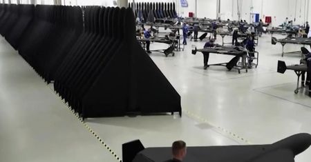 Mniej dronów do wystrzelenia? Ekspert o atakach na lotnisko Rosjan