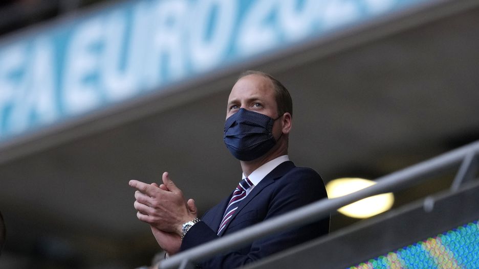 Książę William pojawił się na stadionie bez Kate i dzieci