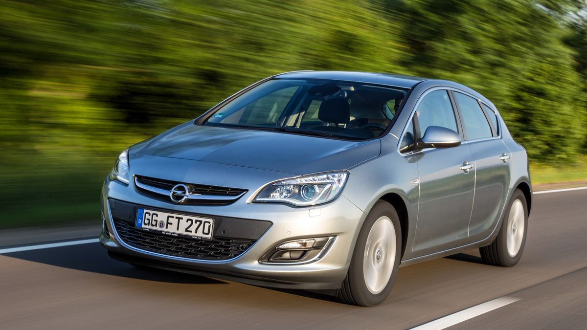 W 2013 roku na rynku występował Opel Astra czwartej generacji