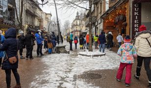 Dziecko zgubiło się w tłumie turystów. "Płaczące stało na ulicy"