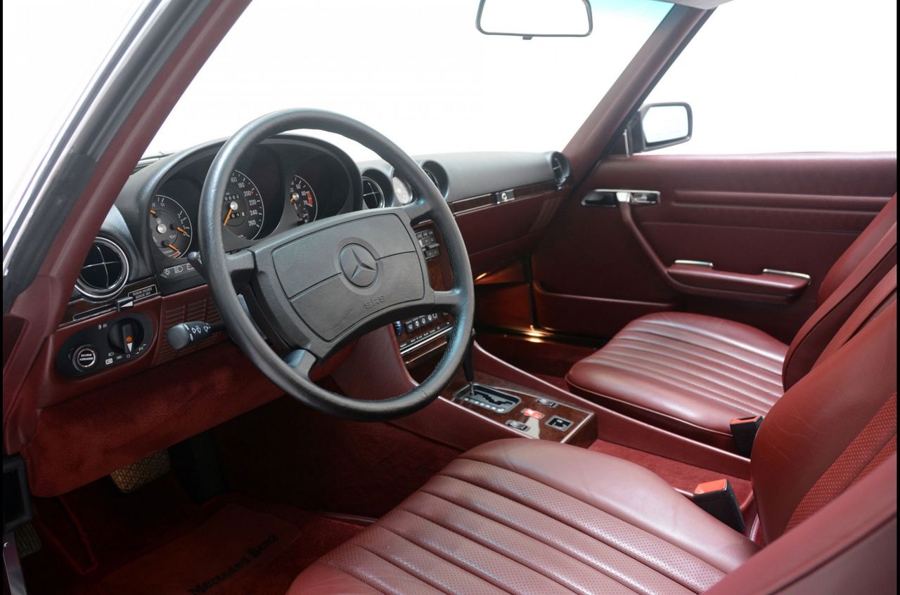 1986 Mercedes R107 560 SL