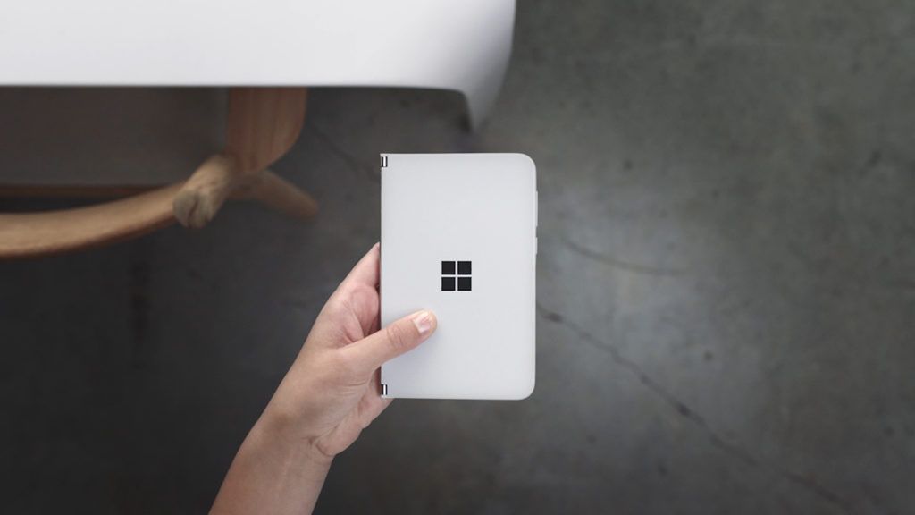 Złożony Surface Duo (Microsoft)