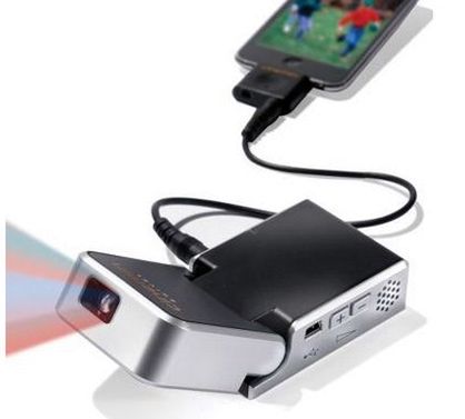 Kieszonkowy projektor dla iPhone’a lub iPoda!